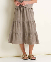 msg:Logan is 5'9 ½" and is wearing a size small.