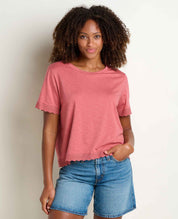 msg:Haylie is 5'8" and is wearing a size small.