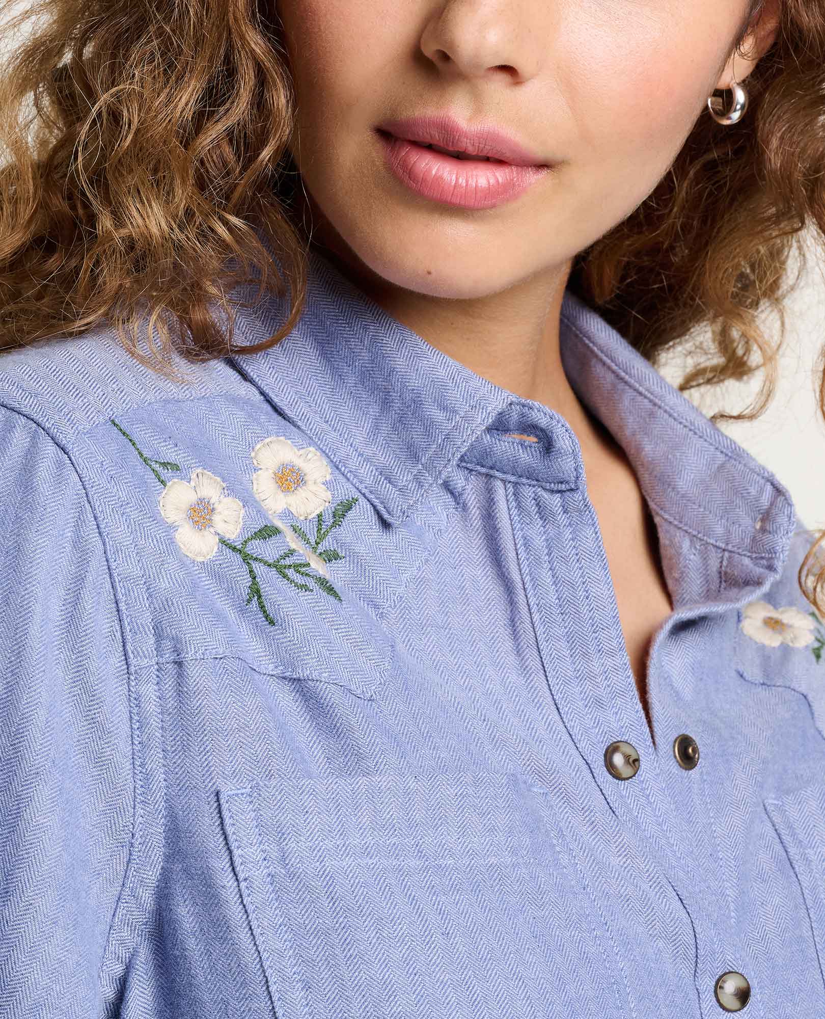 T1001153-Dew_Embroidery-5.jpg