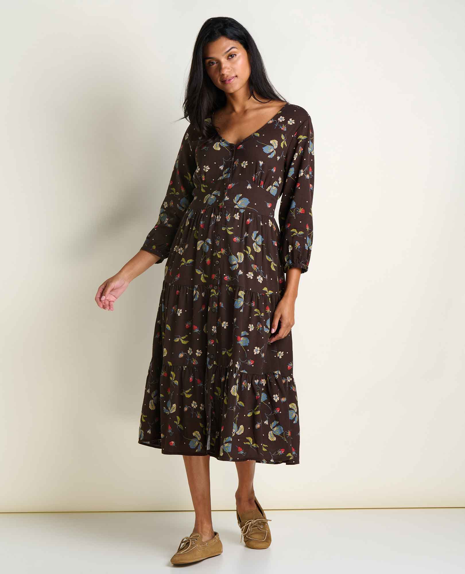 2" and is wearing a size small.