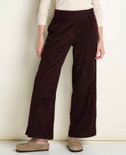msg:Chloe is 5'10" and is wearing a size small.