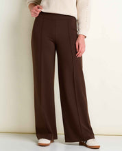 msg:Savanna is 5'9 ½" and is wearing a size small.