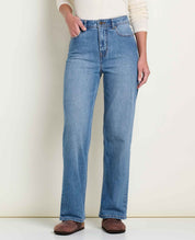 msg:Logan is 5'9 ½" and is wearing a size 6.