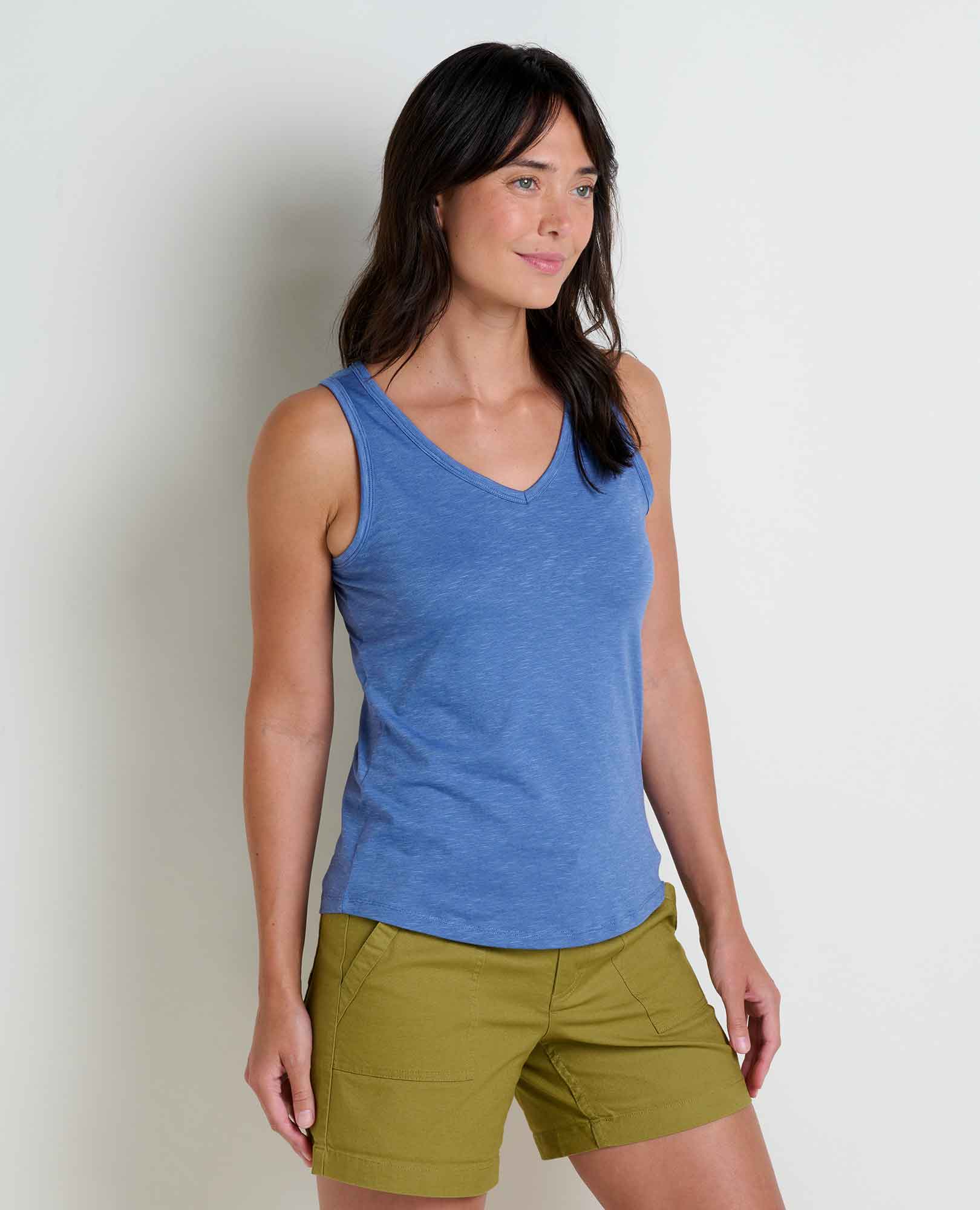 msg:Logan is 5'9½" and is wearing a size small.