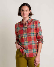 msg:Moe is 5'8" and is wearing a size small.