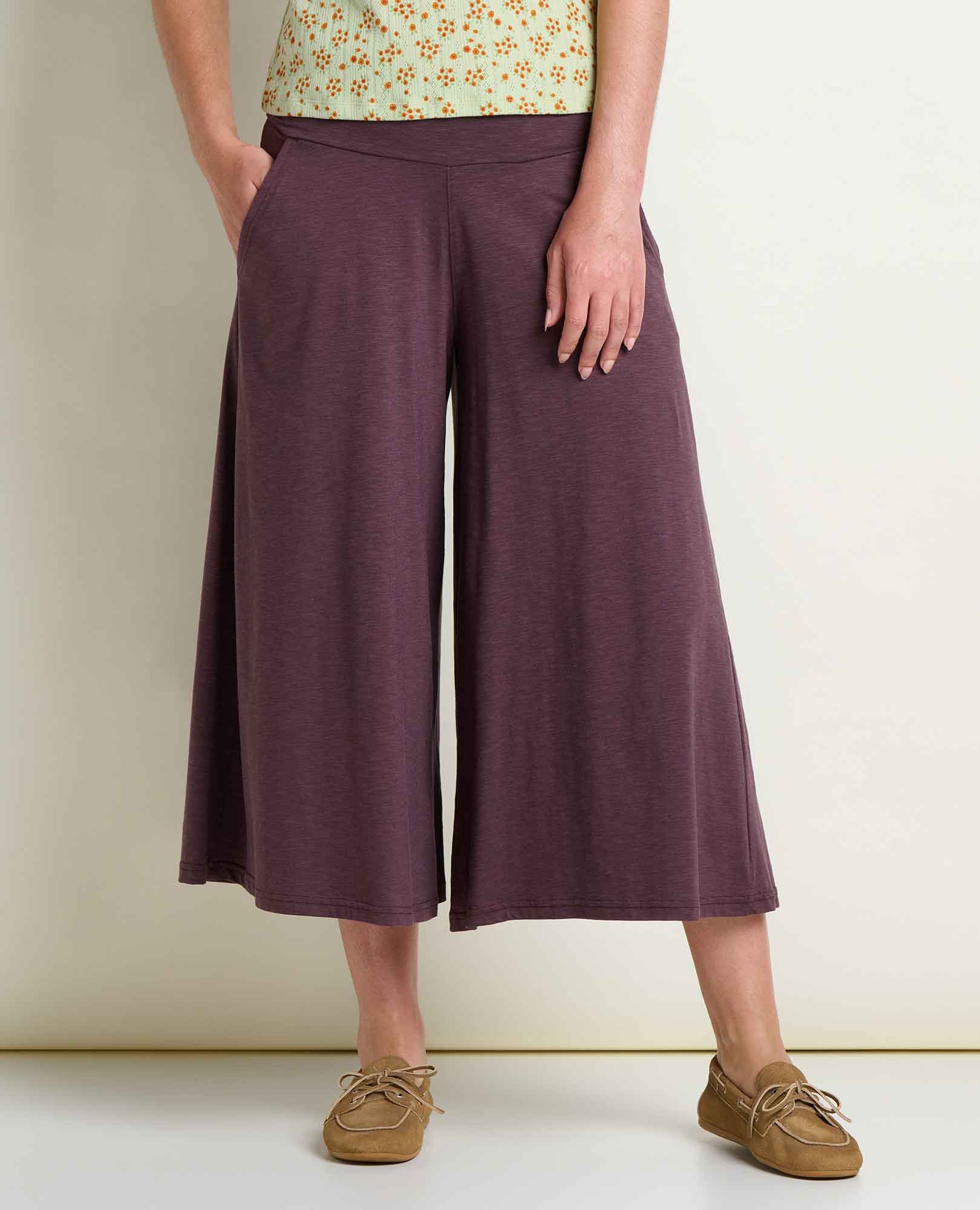 msg:Rayana is 5'9" and is wearing a size small.