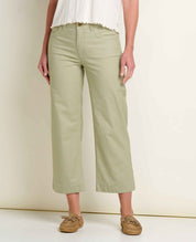msg:Logan is 5'9 ½" and is wearing a size 6.