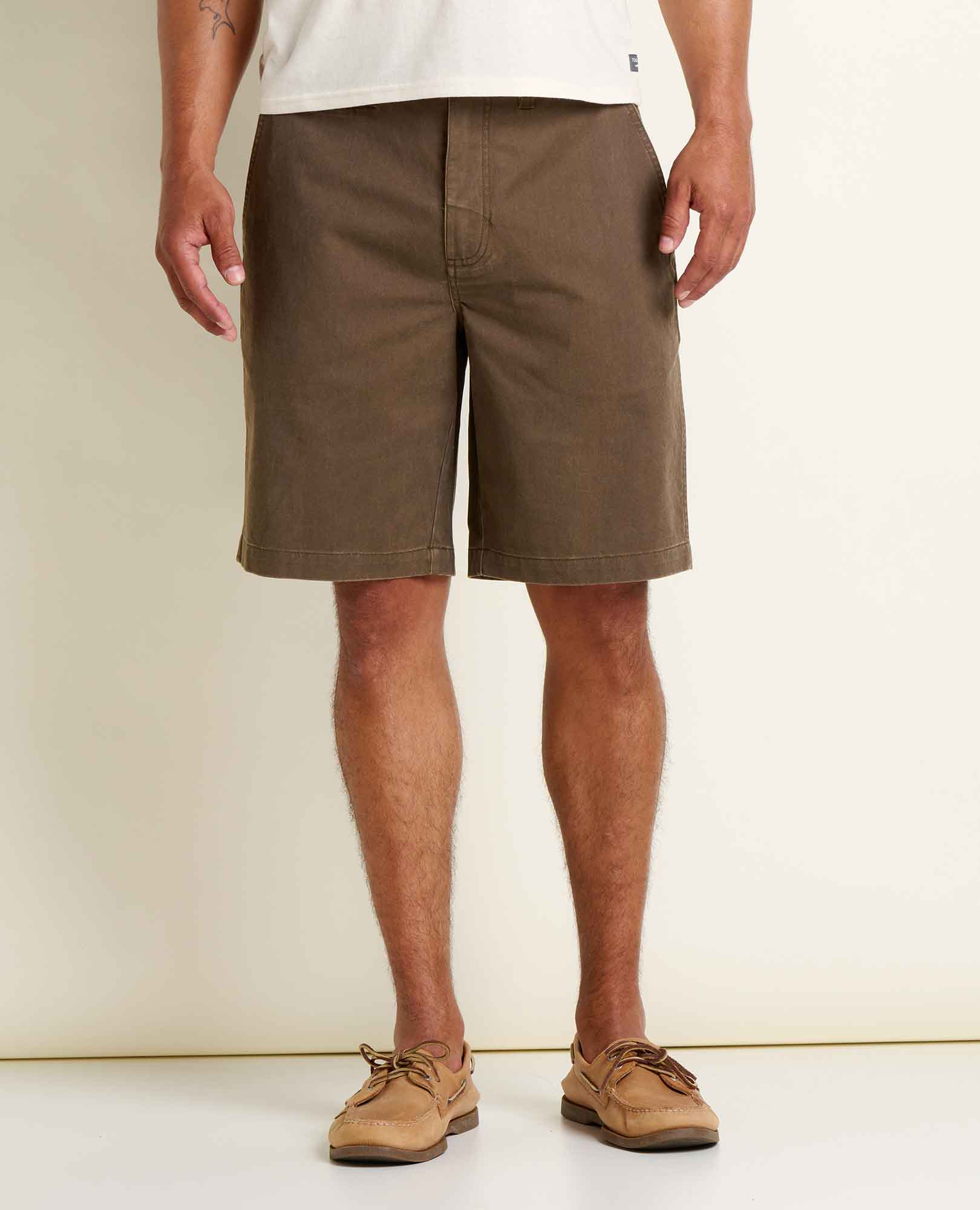 msg:Beau is 6'0" and is wearing a size 32, 9.5" inseam.