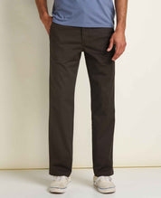 msg:Anderson is 6'2" and is wearing a size 32X32.