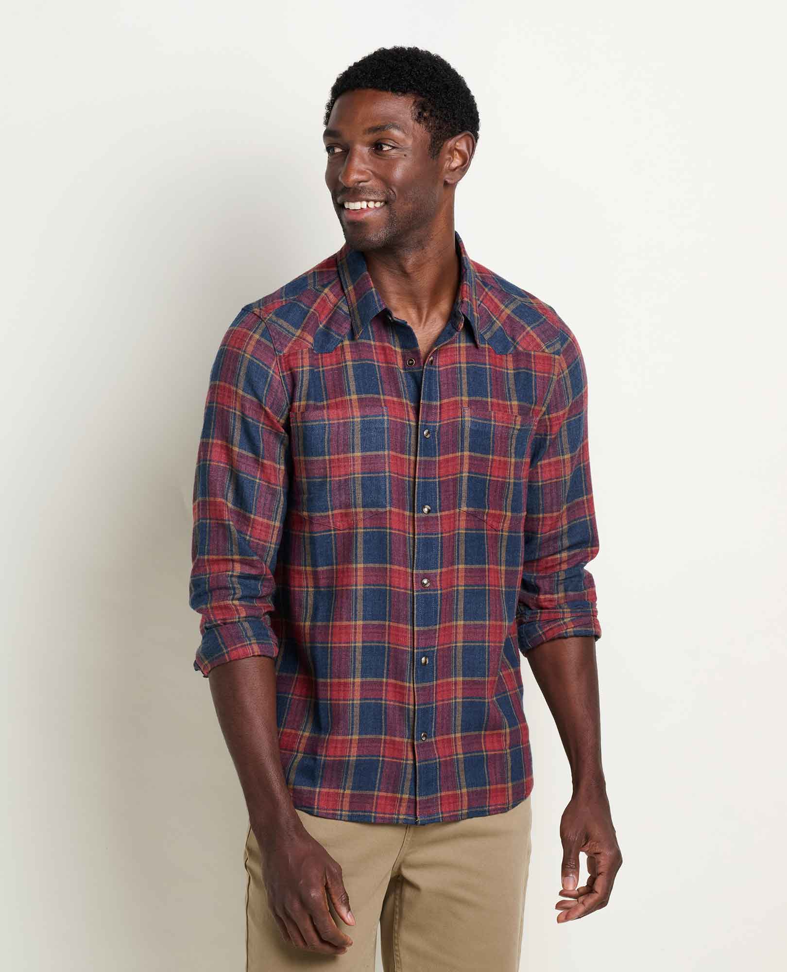 msg:Jamal is 6'2" and is wearing a size medium.