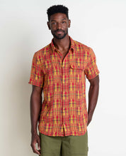 msg: Jamal is 6'2" and is wearing a size Medium