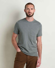 msg:Brandon is 6'1" and is wearing a size medium.