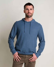 msg:Alessandro is 5'10 ½" and is wearing a size medium.